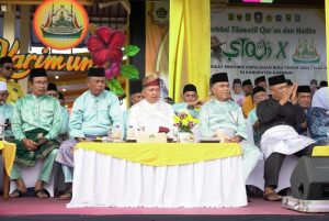 Bupati Natuna Wan Siswandi Hadiri Pawai Taaruf STQH  ke-X Provinsi Kepri di Karimun