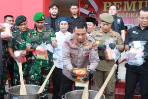 Polresta Barelang Musnahkan 10 Kg Sabu dan 363 Butir Pil Ekstasi