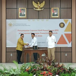 Wakil Ketua I DPRD Natuna, Daeng Ganda Hadiri Penyerahan LHP BPK Terhadap LKPD Kabupaten Natuna Tahun Anggaran 2022