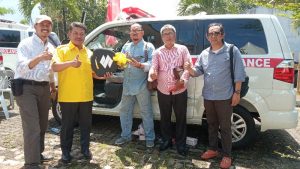 Realisasikan Hasil Reses, Taba Iskandar Serahkan Mobil Pickup untuk Yayasan Al Munawwar Madani dan Ambulans Pada PKBSS Kepri
