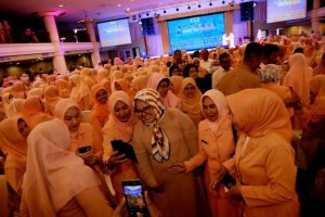 Serunya Silahturahmi DWP Disdik Batam Bersama HMR & Wagub Marlin
