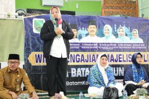 Wagub Marlin Hadiri Wirid Pengajian BKMT Kecamatan Nongsa