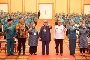 Marlin Ajak Kader PKK Batam Kompak