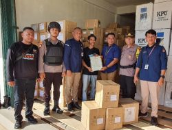 Polres Lingga Kawal Ketat Kedatangan Pendistribusian Logistik Pemilu 2024 Tahap II