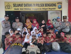 Lebih Dekat dengan Polisi, Puluhan Murid TK Berkat Bunda Kunjungi Polsek Bengkong