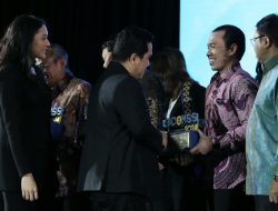 Telkom Dinobatkan sebagai BUMN Terbaik dalam Penanganan Krisis dan Pengelolaan Media