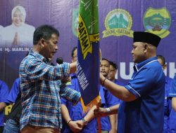 Muhammad Rudi Kukuhkan Pengurus Kekerabatan Keluarga Masyarakat Lingga