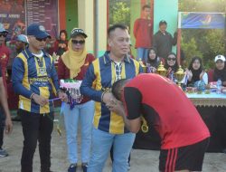 Bupati Lingga M Nizar Hadiri Penutupan Turnamen Sepak Bola di Desa Jagoh