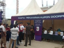 Peserta Funbike Kemerdekaan GMP 2024 Membludak, Antrian Terlihat di Pengambilan Jersey