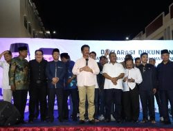 Rudi-Rafiq Disambut Ribuan Warga Sekupang di Acara Deklarasi
