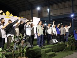 Ribuan Relawan dan Masyarakat Hadiri Deklarasi Rudi-Rafiq di SP Plaza Sagulung