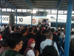 Ribuan Pendukung Antarkan Muhammad Rudi – Aunur Rafiq ke Tanjungpinang untuk Daftarkan Diri ke KPU