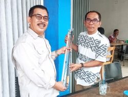 Dukung Atlet PWI Kepri di Porwanas Kalimantan Selatan, Usep RS Berikan Satu Stik Biliar
