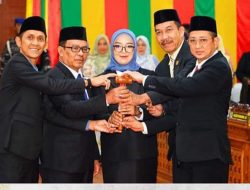 DPRD Lingga Lantik Unsur Pimpinan, Maya Sari Jabat Ketua