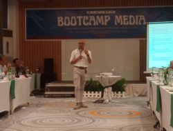 Direktur Tempo Institut, Qaris Tajudin Berbagi Ilmu Pemberitaan Pendidikan Vokasi di Bootcamp Media di Batam