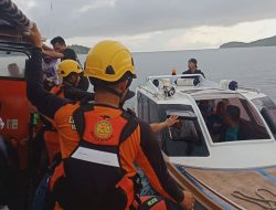 Tim SAR Natuna Evakuasi Speedboat Mati Mesin di Perairan Pulau Telaga, Seluruh Berhasil Dievakuasi