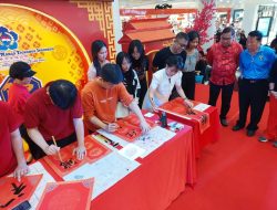 He Le Perkenalkan Seni Tulis “Shu Fa”, Disbudpar Batam Apresiasi Pelestarian Kaligrafi China