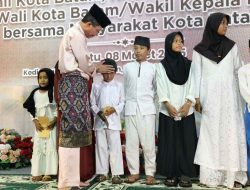 Buka Bersama Masyarakat Batam, Amsakar Santuni 1.000 Anak Yatim