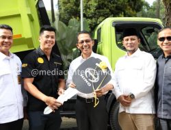 DLH Batam Terima 14 Unit Arm Roll Truck, Wako Amsakar: Masalah Sampah Harus Teratasi