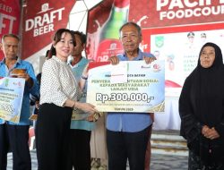 Wakil Kepala BP Batam, Li Claudia Chandra Serahkan Insentif kepada 449 Lansia