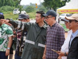 Deputi Bidang Infrastruktur BP Batam, Mouris Limanto Tinjau Titik Longsor di Bengkong
