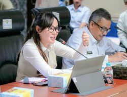 Li Claudia Minta Camat dan Lurah Aktif Laporkan Kondisi Kewilayahan