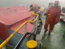 Dua Kapal Bertabrakan di Laut Batam
