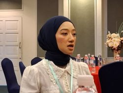 Orang Tua Harus Ingat Ini! dr. Ruwinah Sebut Main Gadget Berlebihan Dapat Picu Autisme