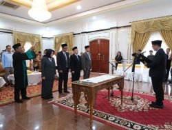 Bupati Lantik Direktur Umum dan Komisaris serta Direktur Operasional PT Pelabuhan Karimun Terpilih