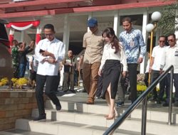 Menteri Transmigrasi, Iftitah Sulaiman Kembali Kunjungi Rempang, Bagikan Sertifikat Pada Masyarakat