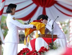 Inspektur Penurunan Bendera HUT RI ke-80 Tingkat Kota Batam, Li Claudia Puji Dukungan Masyarakat