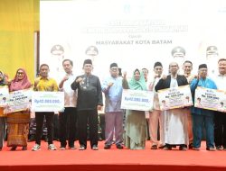 Dari UMKM hingga Beasiswa, Bantuan Pemprov Kepri Diserahkan Gubernur Ansar untuk Warga Batam