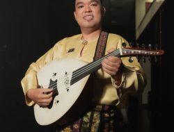 Penyanyi Malaysia Rojer Meriahkan Puncak Milad ke-25 LAM Batam di “Batam Bertanjak”