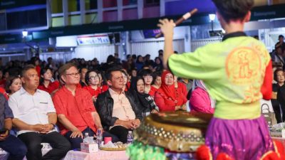 Festival Moon Cake Meriah, Gubernur Ansar: Saya Senang Melihat Masyarakat dari Berbagai Suku dan Agama Hadir