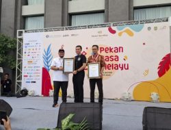 HUT ke-3, Hotel Santika Batam Pecahkan Rekor MURI Masak Ikan Asam Pedas