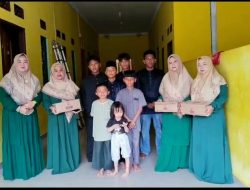 Aksi Pembagian Susu Gratis Terus dilakukan Asy- Syifa Tiban Baru