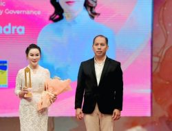 Wakil Kepala BP Batam, Li Claudia Chandra Raih Penghargaan Perempuan Inspiratif dan Wonder Mom Awards 2025 di Hari Ibu Nasional