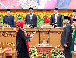 Yunus Muda Resmi Duduki Kursi Waka III DPRD Batam, Amsakar Dorong Kolaborasi Lebih Solid