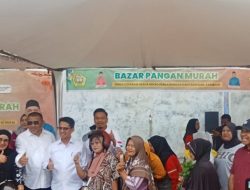 Jelang Imlek dan Ramadan, Bulog Batam Salurkan 1 Ton Beras di Bazar Pangan Murah Karimun