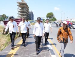Hari Pertama Kerja, Amsakar Achmad Tinjau Sejumlah Proyek Pembangunan