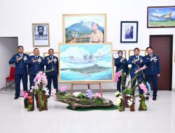 Sentuhan Seni di HUT TNI AU, Danlanud RSA Perkenalkan Lukisan Natuna dari Udara