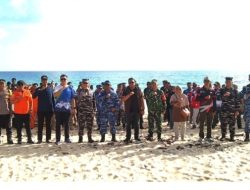 Kolaborasi Lintas Instansi, Aksi Bersih Pantai Sisi Serasan Gaungkan Gerakan Indonesia ASRI