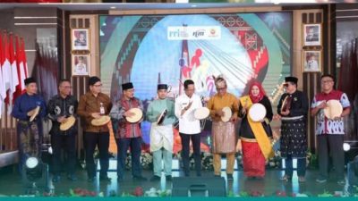 Batam Tuan Rumah Pantun Tiga Serumpun, Amsakar: Perkuat Identitas Budaya Melayu