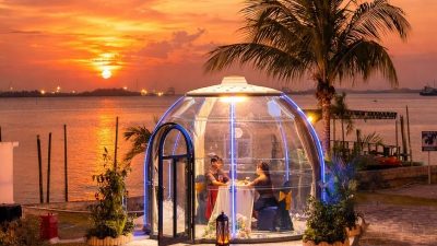 HARRIS Waterfront Batam Hadirkan “Romantic Ocean Dome Dinner”, Cara Baru Menikmati Sunset Romantis di Batam