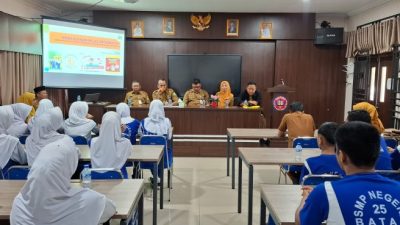 Inspektorat Batam Kenalkan Nilai-nilai Integritas ke Siswa SMP Lewat Film & Game