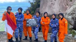 Perempuan Tangguh di Perbatasan Indonesia, Gaungkan Semangat Pancasila dari Puncak Gunung Ranai