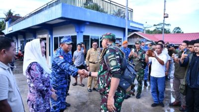 Danlanud RSA Sambut Pangkogabwilhan I di Natuna, Tinjau Kesiapan Operasional Perbatasan