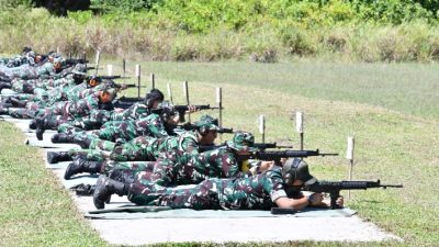 Personel Bintara dan Tamtama Lanud RSA Asah Ketangkasan Menembak