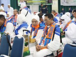 Plh Wali Kota Li Claudia Lepas Kloter Terakhir Embarkasi Batam