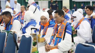 Plh Wali Kota Li Claudia Lepas Kloter Terakhir Embarkasi Batam